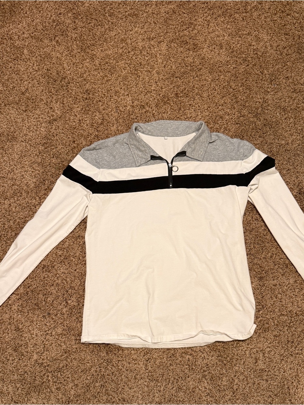 Men’s long sleeve polo 3/4 zip shift
Brand unknown. Size L